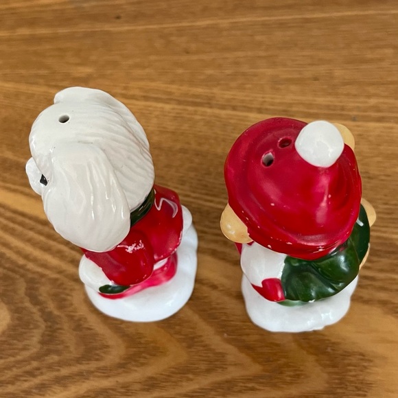 Vintage Holiday Salt and Pepper Shakers Anthropomorphic Animals with Snowballs - Picture 9 of 12